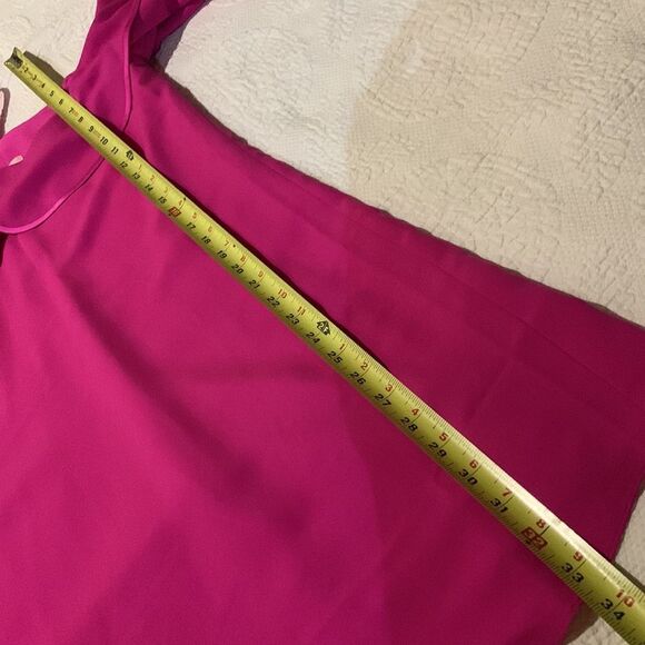 Lilly Pulitzer hot pink cold shoulder dress. Size 2 - Picture 7 of 11